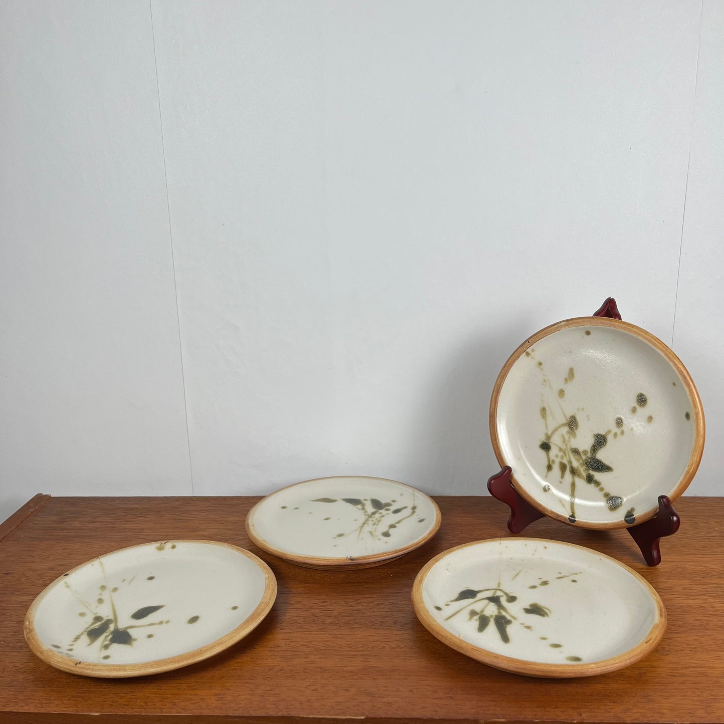 Set of 4 flat plates "La colombe", 1960/70