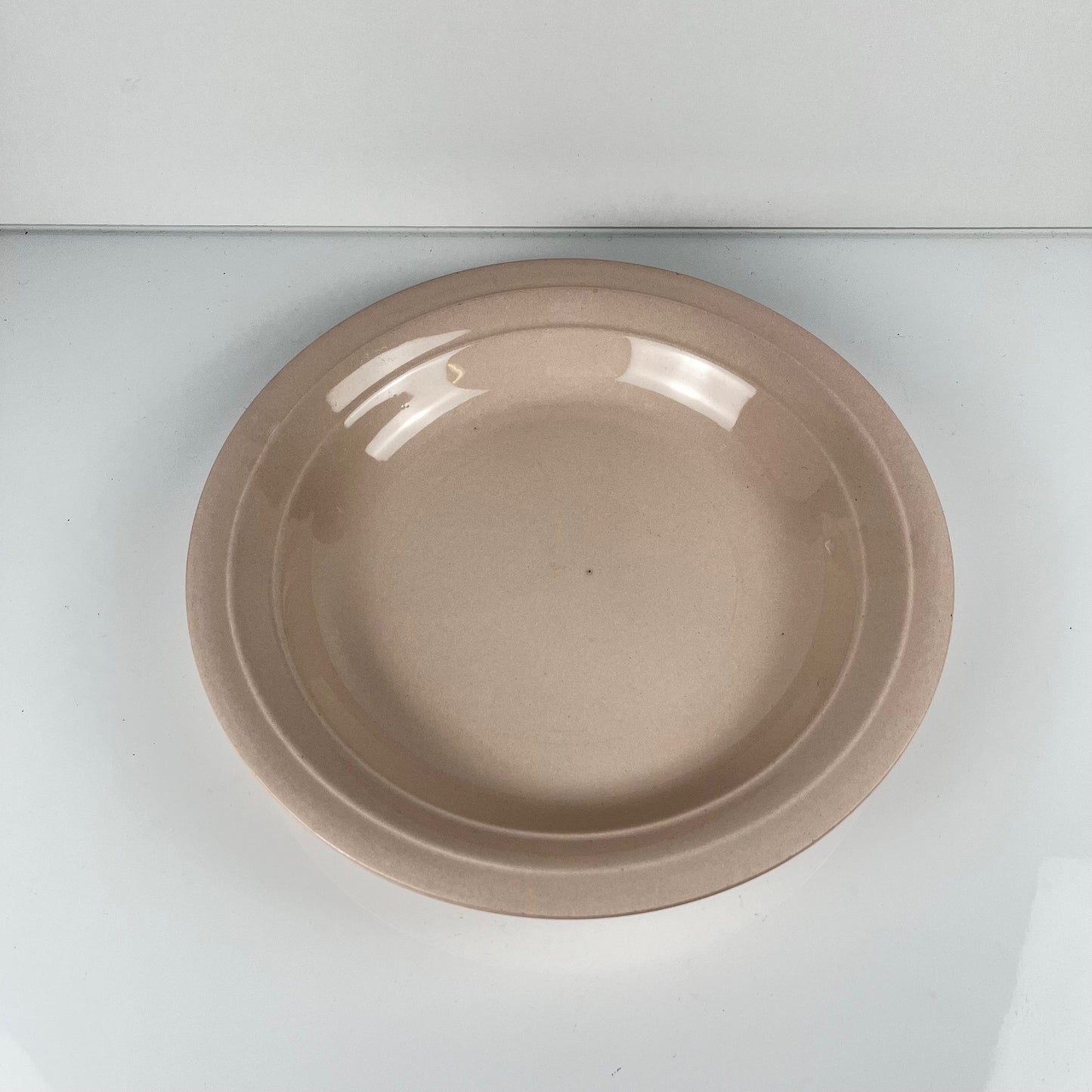 Pale pink round, shallow dish, St Amand, ceranor, 1940