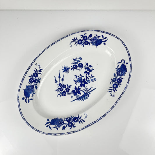 Oval platter "Grand bouquet", Boch brothers, La Louvière, Belgium, 1920