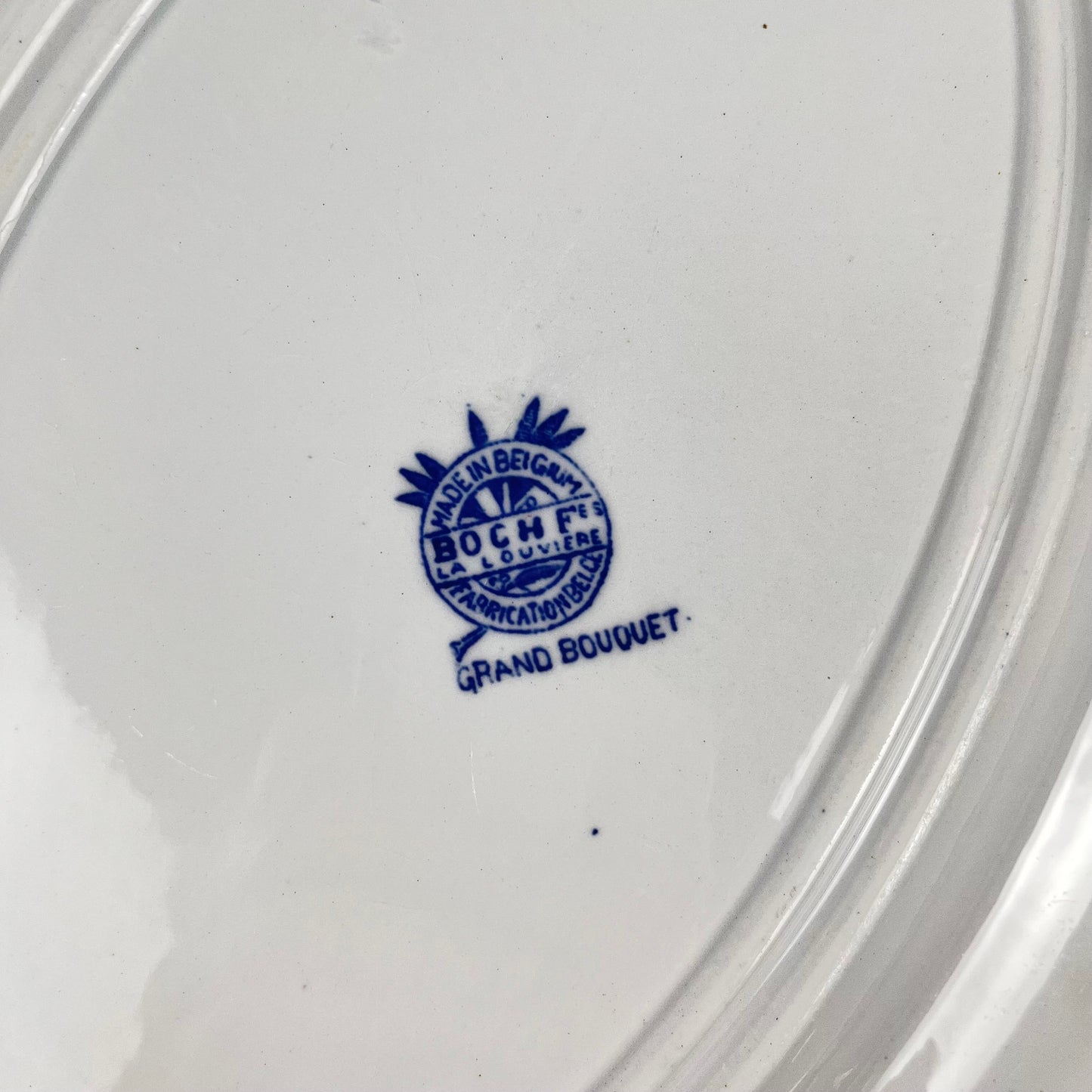 Oval platter "Grand bouquet", Boch brothers, La Louvière, Belgium, 1920