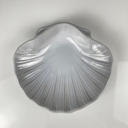 Large platter in the shape of a scallop shell, Emile Henry, France, mid-20th century