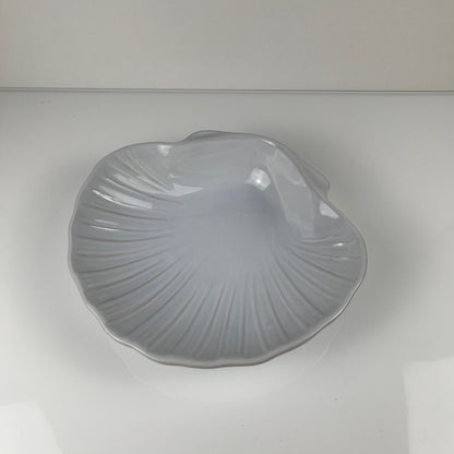 Large platter in the shape of a scallop shell, Emile Henry, France, mid-20th century