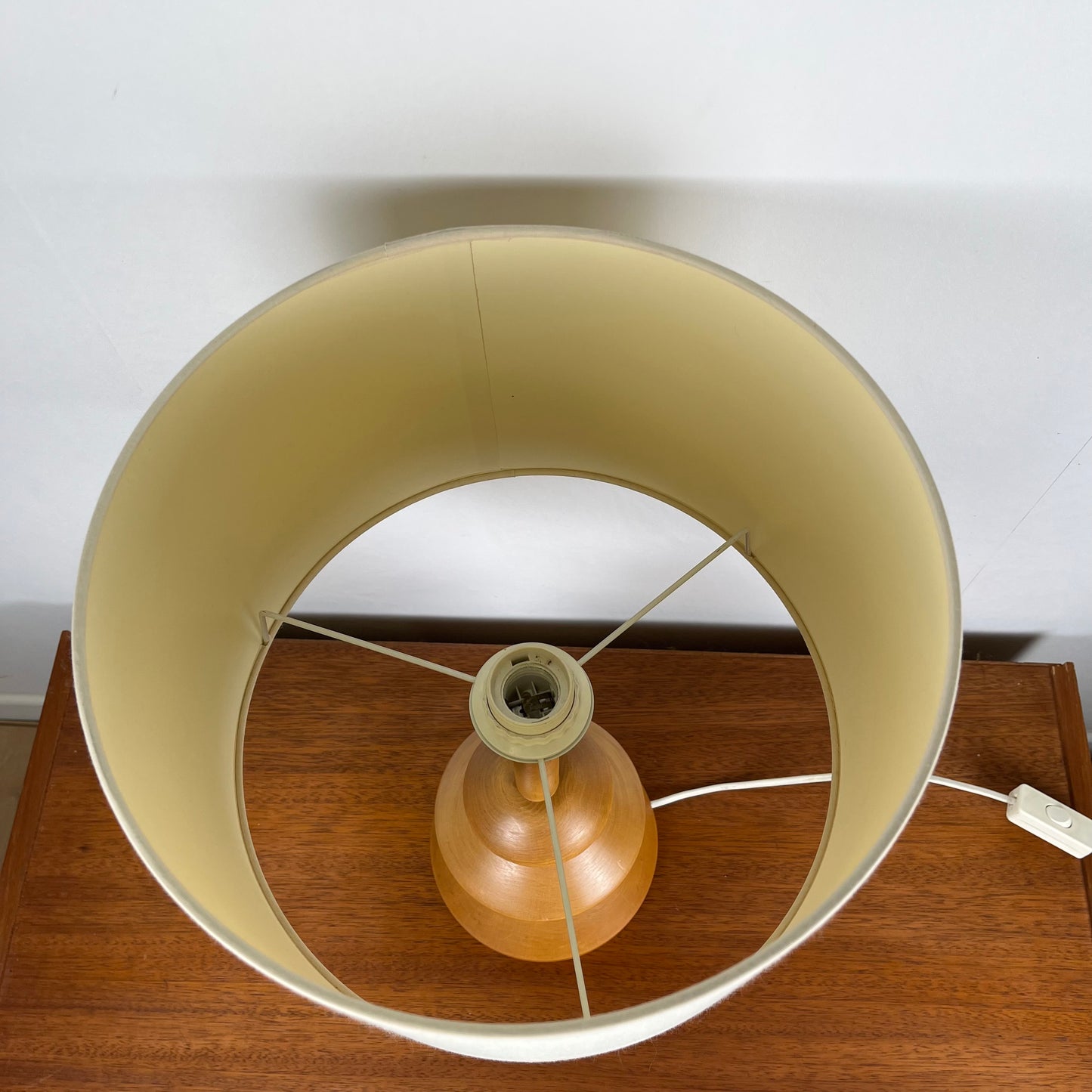 Lampe de table en bois clair, 1980