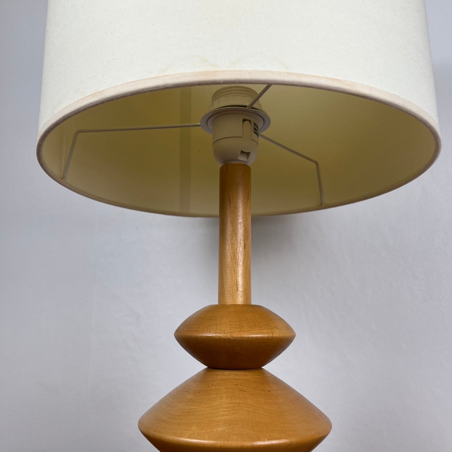 Lampe de table en bois clair, 1980