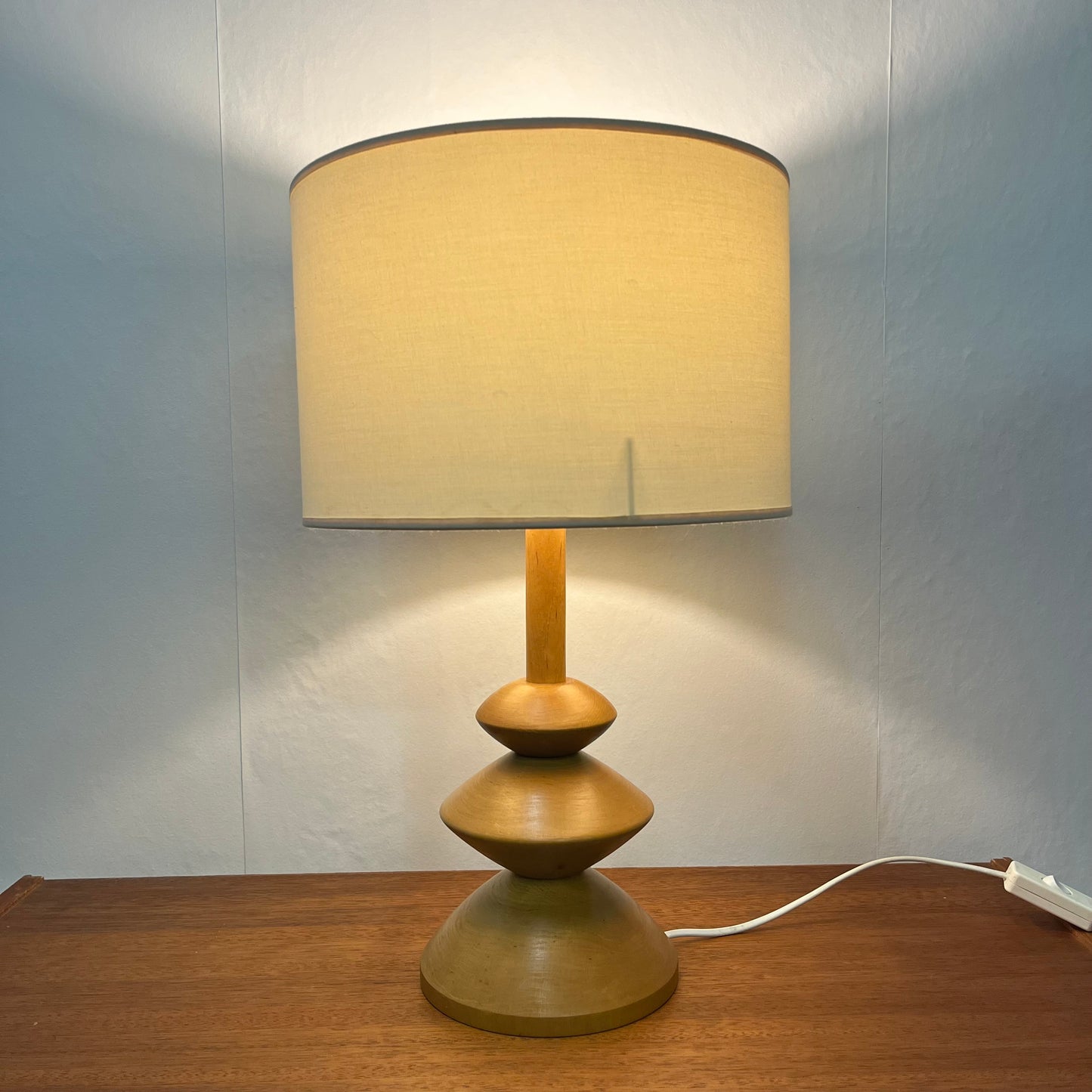 Lampe de table en bois clair, 1980