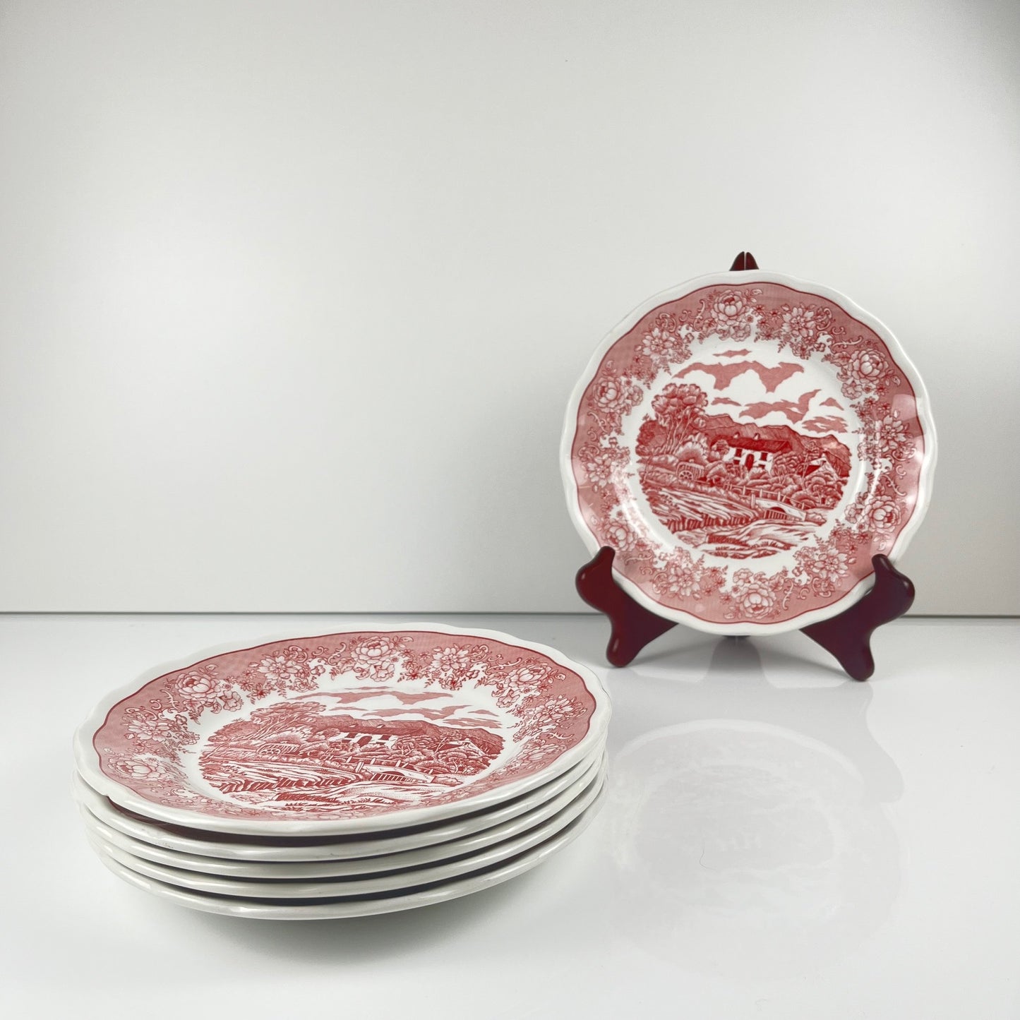 Set of 6 Italian English-style dessert plates, red pattern