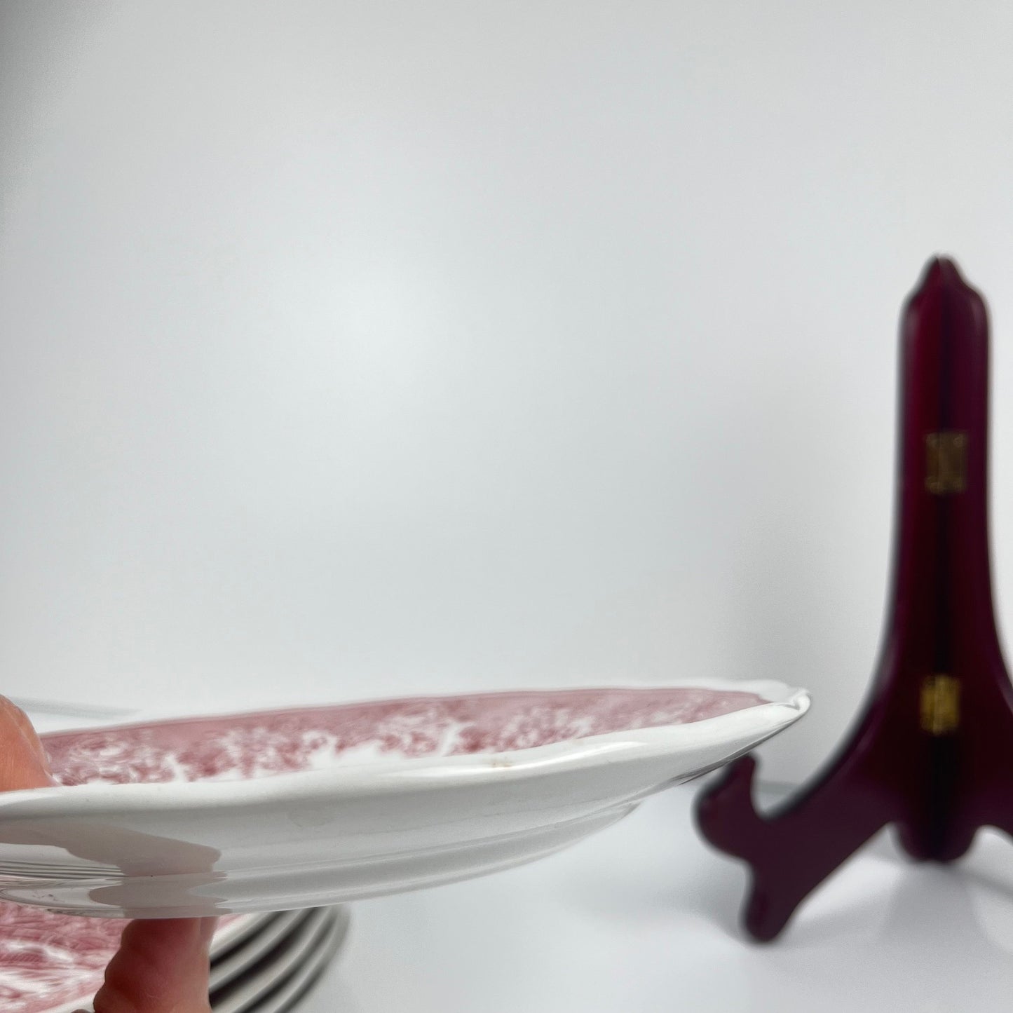 Set of 6 Italian English-style dessert plates, red pattern