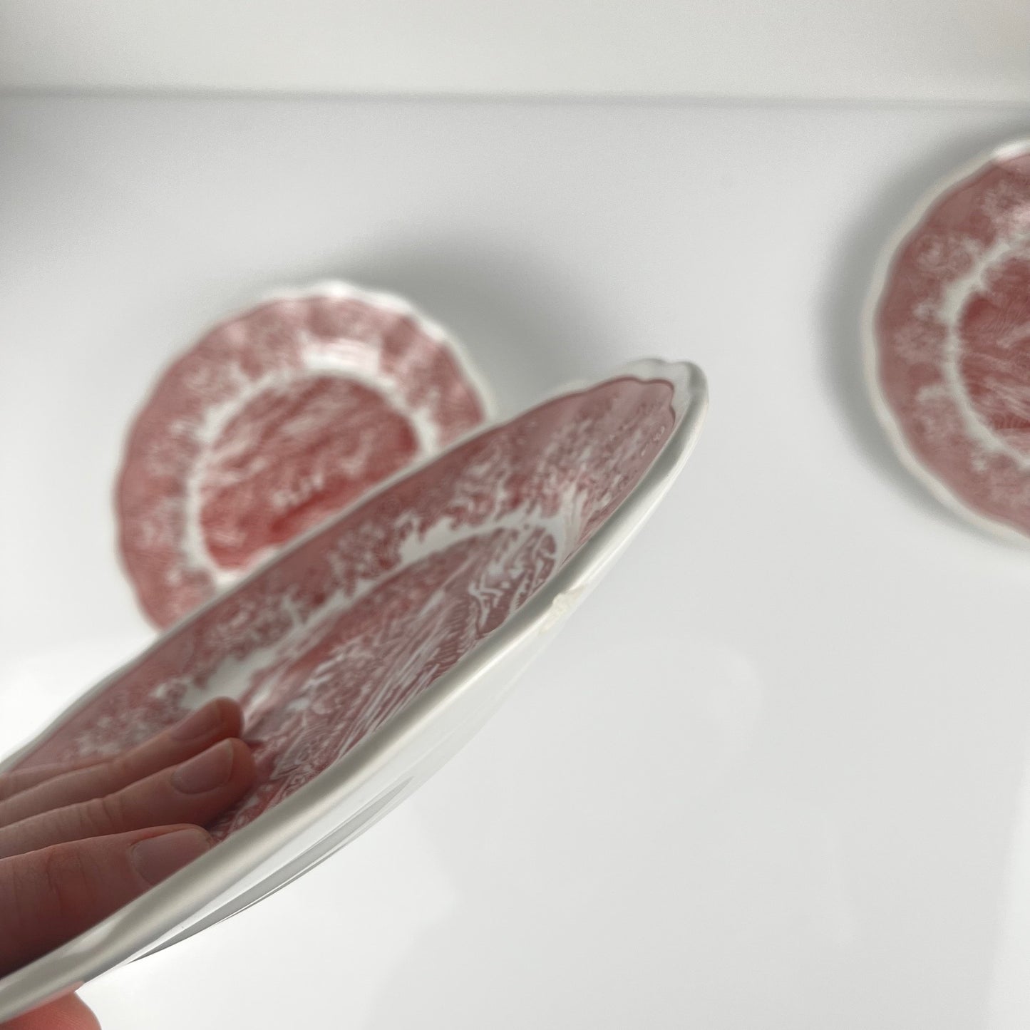 Set of 6 Italian English-style dessert plates, red pattern