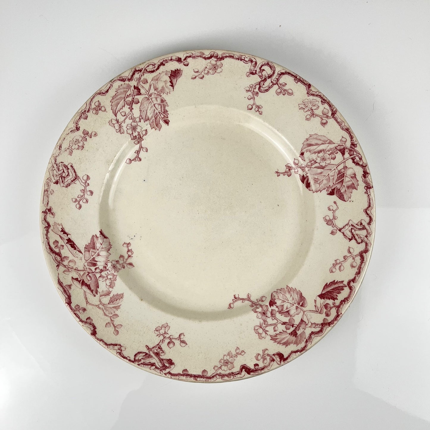 Round dish KG Lunéville "Fontainebleau", pink, late 19th century, ironstone