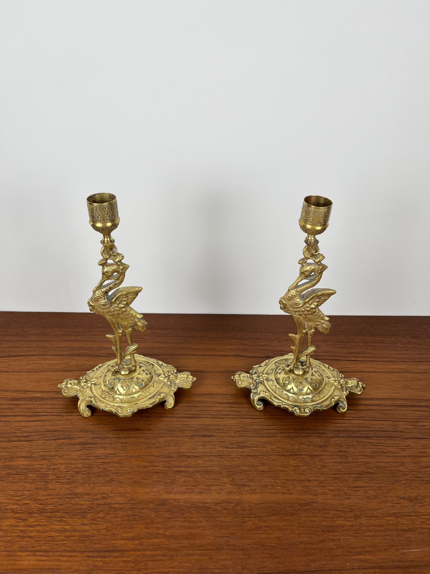 Paire de bougeoirs anciens héron laiton doré – style orientaliste Art déco