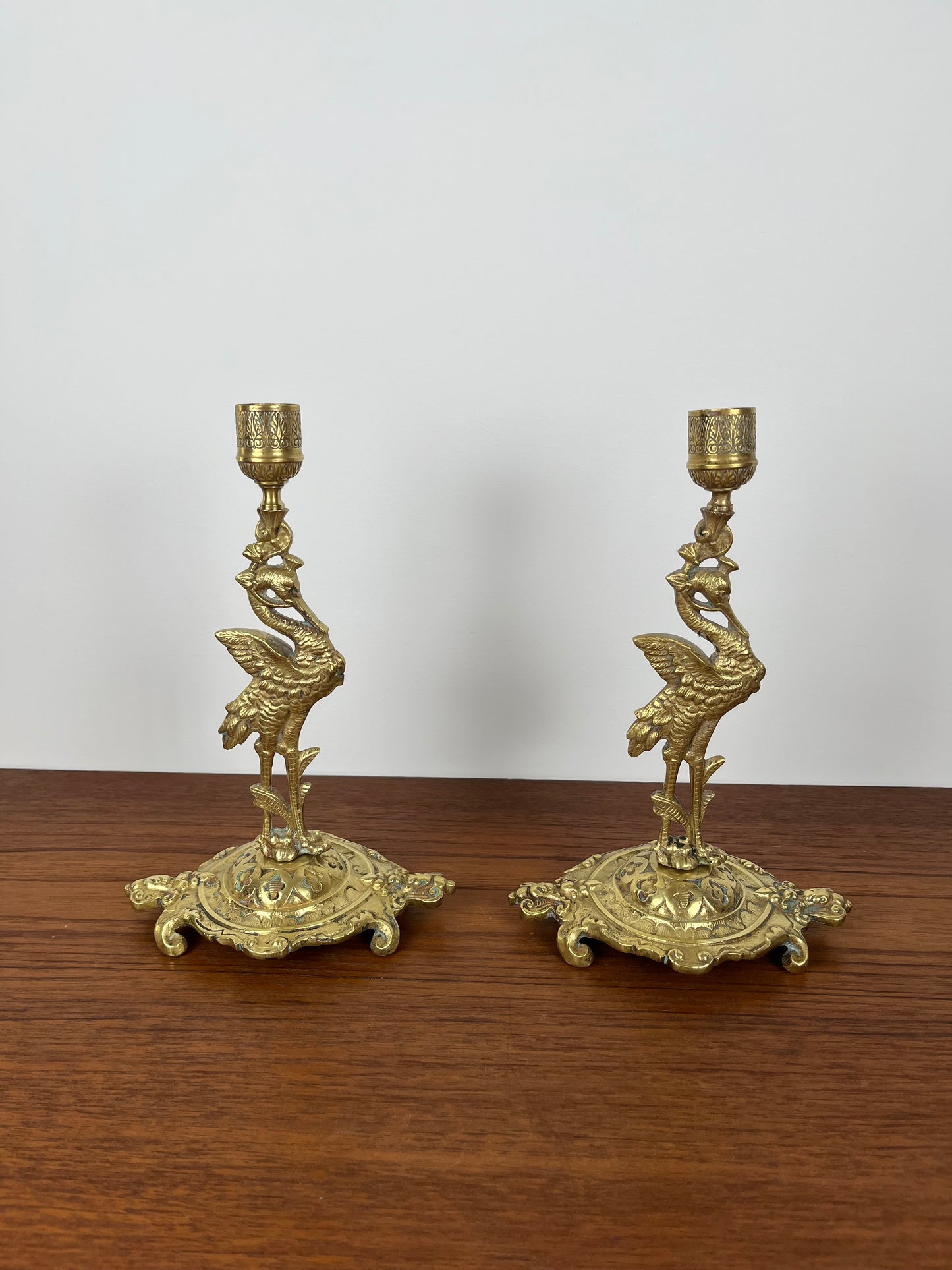 Paire de bougeoirs anciens héron laiton doré – style orientaliste Art déco