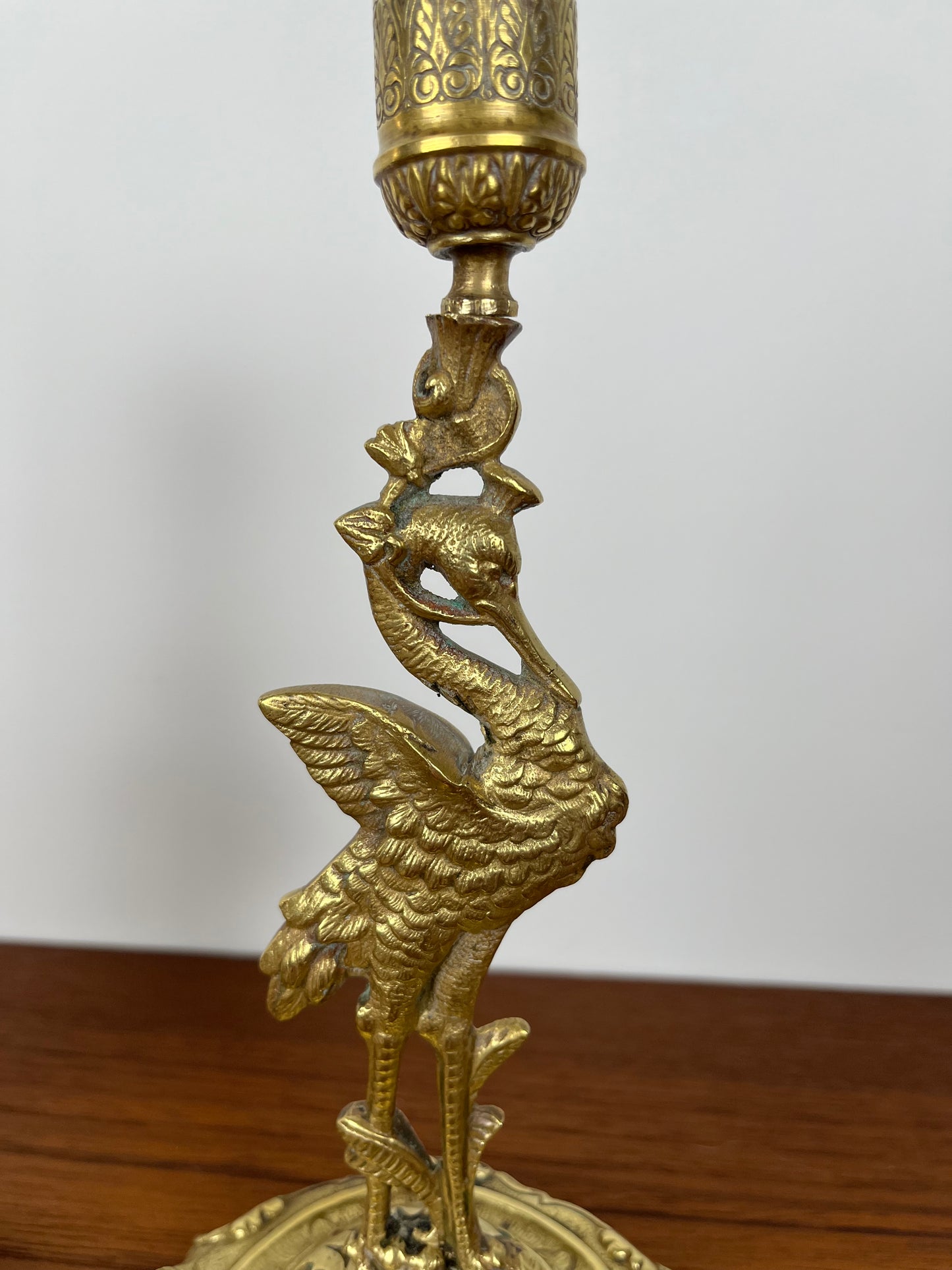 Paire de bougeoirs anciens héron laiton doré – style orientaliste Art déco