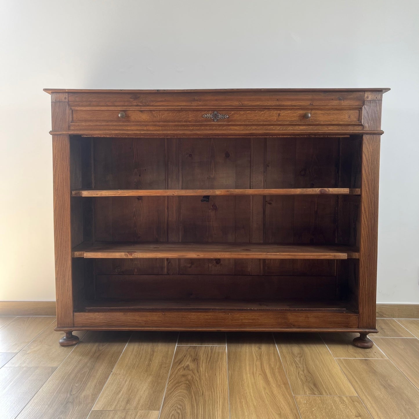 Buffet / vaisselier ouvert en chêne style campagne , 1930/50