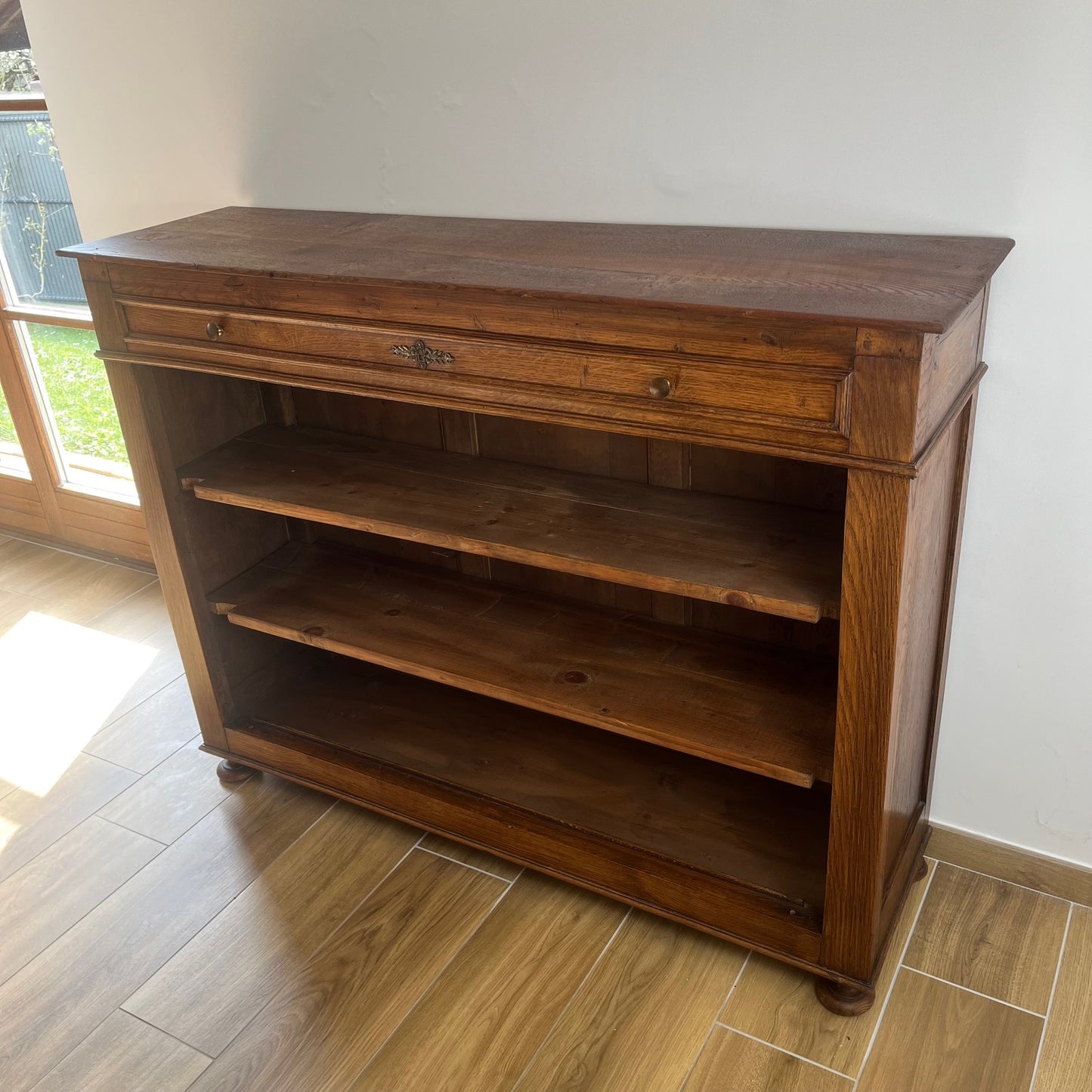 Buffet / vaisselier ouvert en chêne style campagne , 1930/50