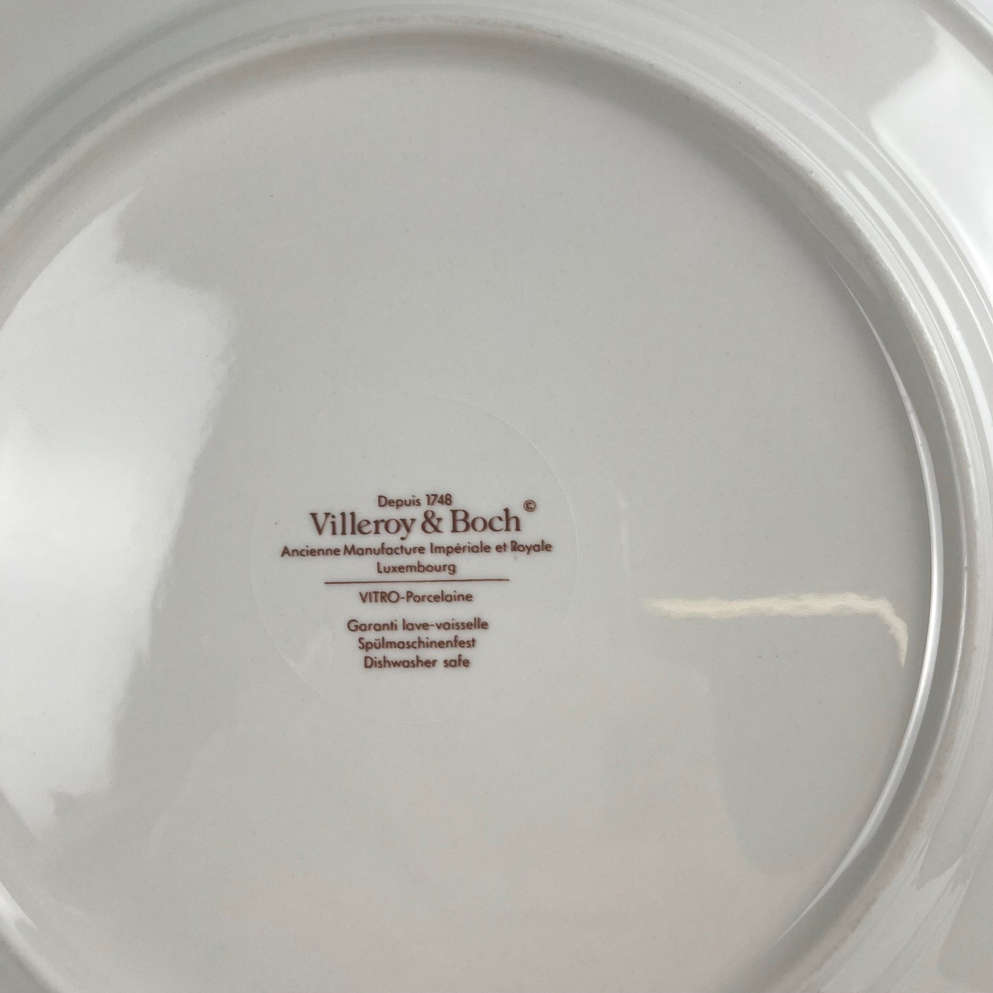 Lot de 6 assiettes plates Villeroy & boch, liseré bordeaux / violet, XXe