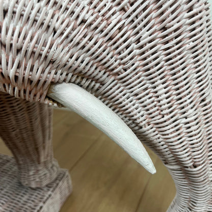 Table d’appoint vintage en rotin en forme d'éléphant, att. à Vivai del Sud, italie, 1960 - 1970