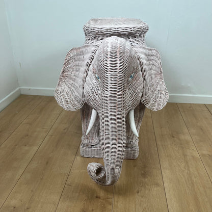 Table d’appoint vintage en rotin en forme d'éléphant, att. à Vivai del Sud, italie, 1960 - 1970