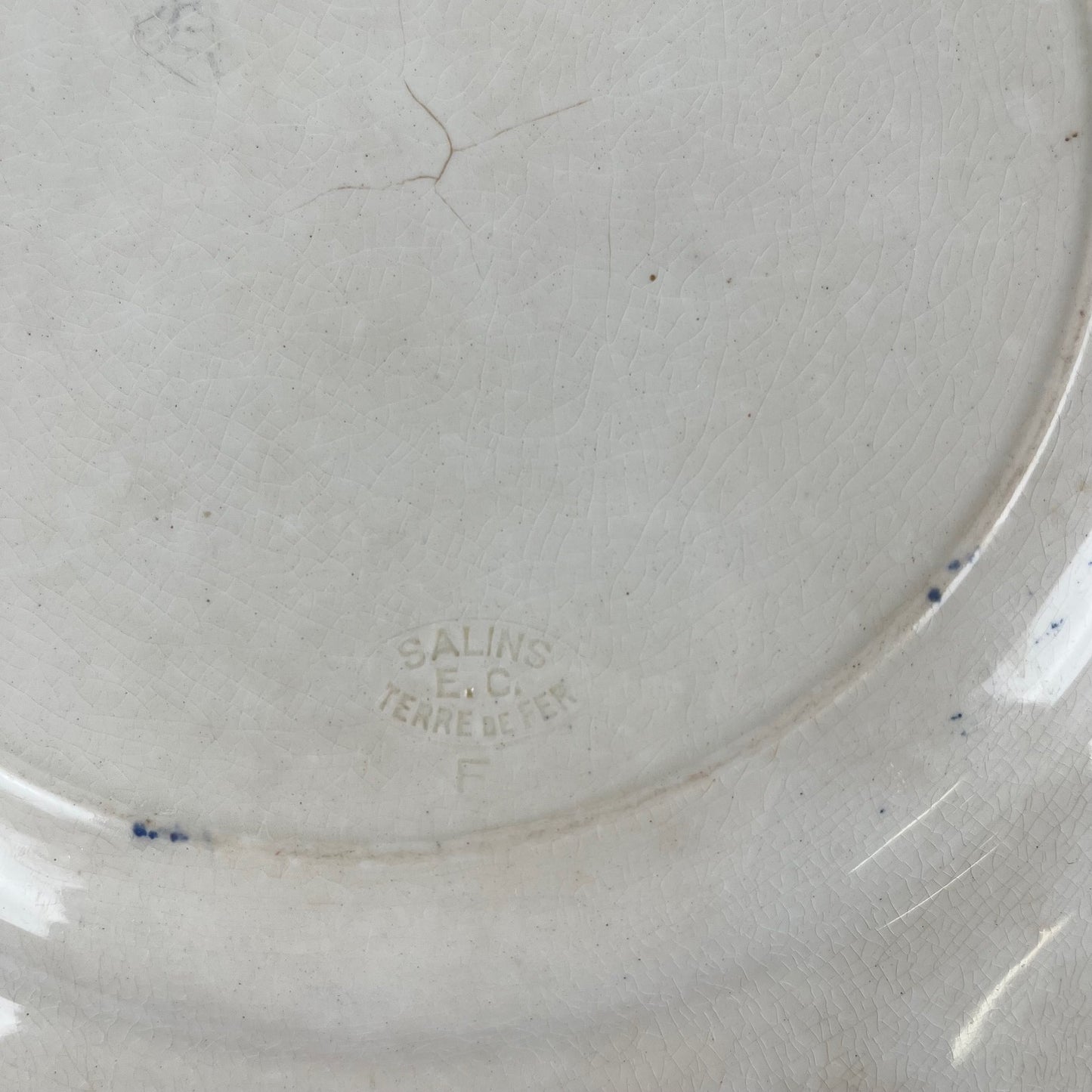 Plat rond terre de fer  Salins , fin XIXe s.- début XXe s.