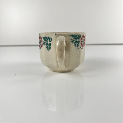 Tasse ancienne terre de fer pour collection, fin XIXe - début XXe s.