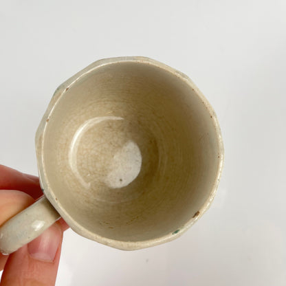 Tasse ancienne terre de fer pour collection, fin XIXe - début XXe s.