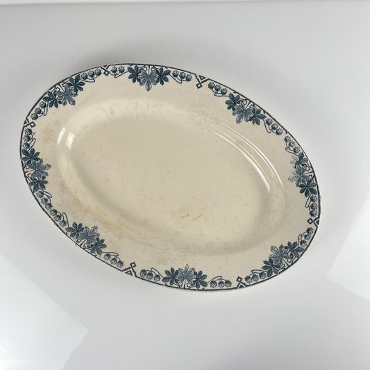"Tunis" oval dish by Longwy, late 19th century.