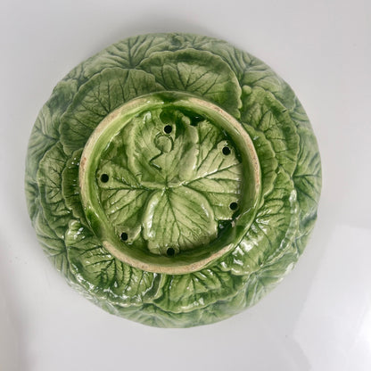 Saladier / Egouttoir barbotine en forme de feuille et fraise