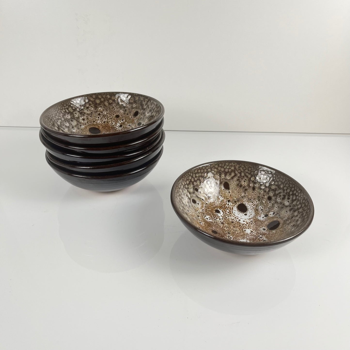 Set of 6 glazed ceramic bowls, Japandi style