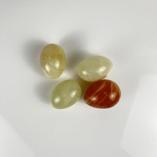 Set d'oeufs décoratifs vintage en onyx veiné translucide, années 1970