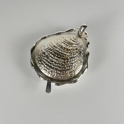 Beurrier vintage en métal "Huitre" et insert en verre, 1970