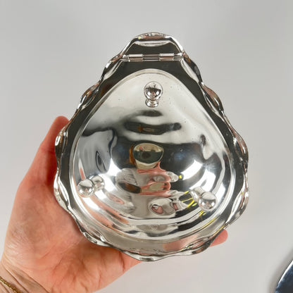 Beurrier vintage en métal "Huitre" et insert en verre, 1970