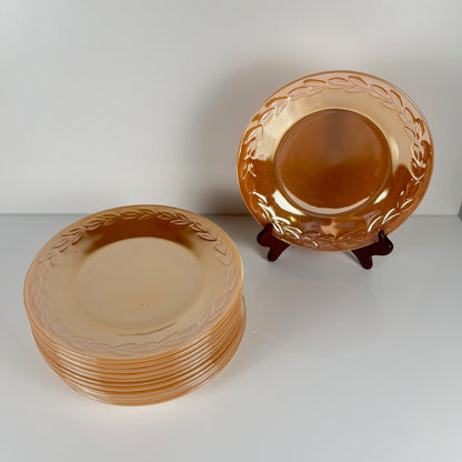 Important service Fire-King Peach Lustre "Feuille de laurier" pour 12 pers., Anchor Hocking , USA, années 50