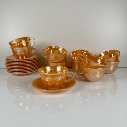 Important service Fire-King Peach Lustre "Feuille de laurier" pour 12 pers., Anchor Hocking , USA, années 50