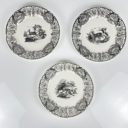 Trio d’assiettes anciennes Sarreguemines U&C décor chasse 1850 - XIXe siècle faïence noire La Biche Chamois Renard