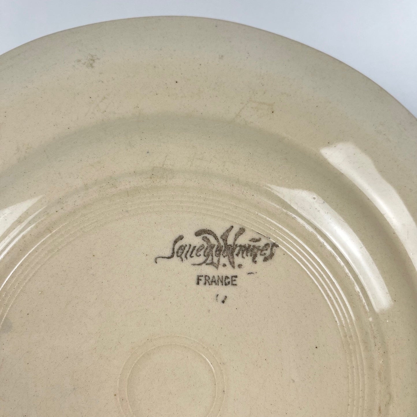 Set of 5 Sarreguemines floral dinner plates, 1920-40