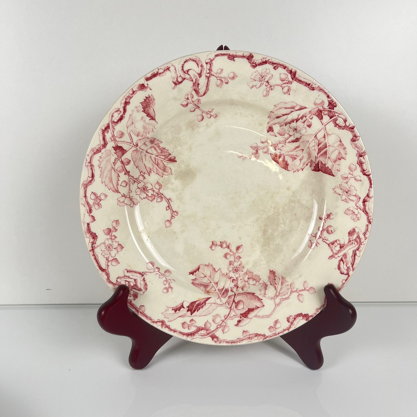 Set de 4 assiettes plates KG Lunéville Terre de fer, " Fontainebleau" , rose, XIXe siècle