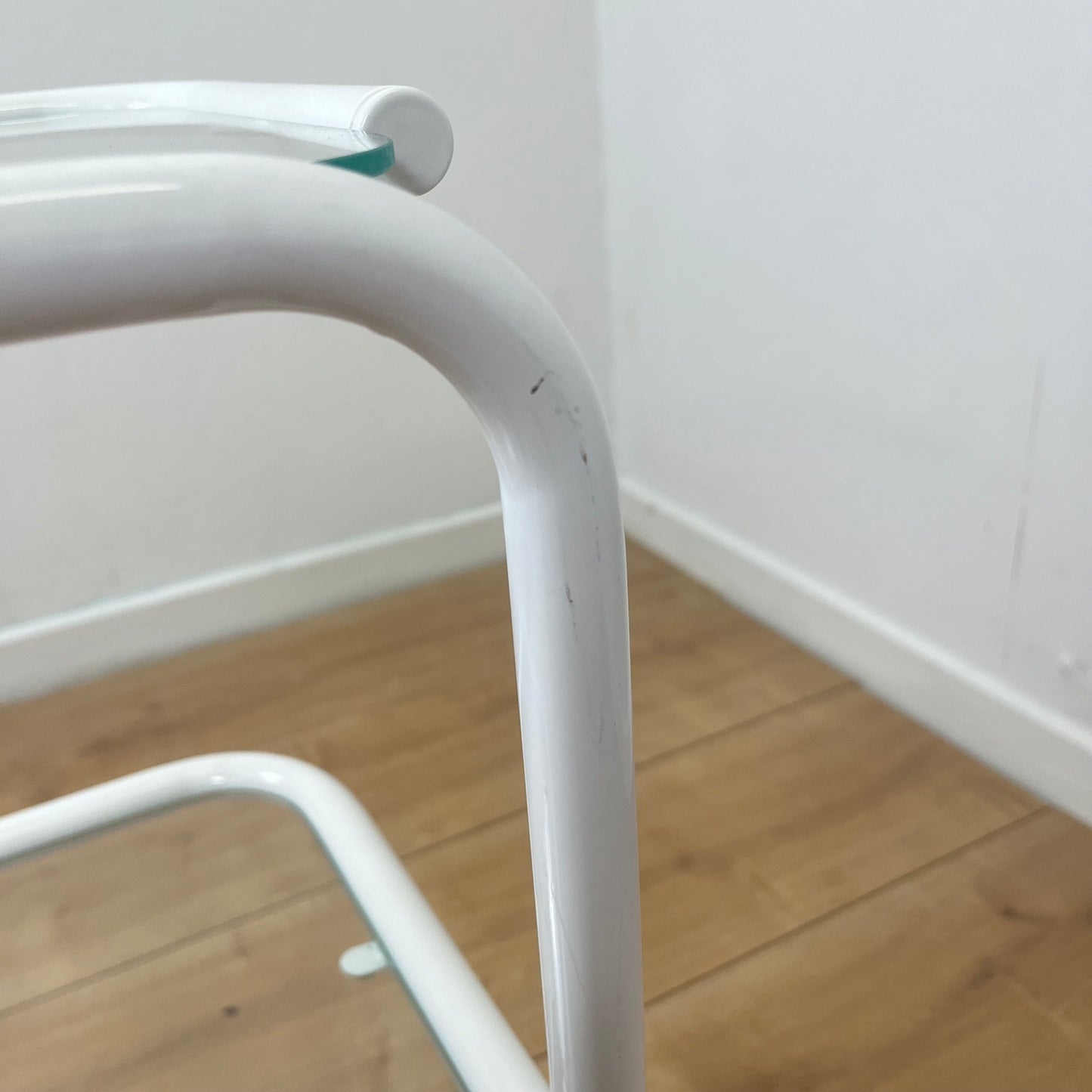 Vintage white tubular metal and glass side table, 1980s modernist design