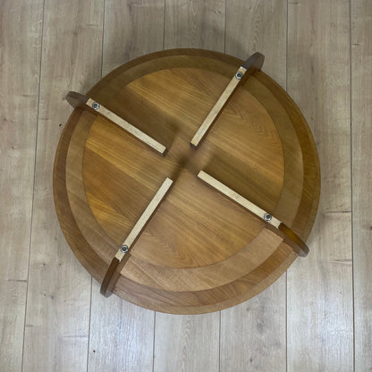 Table basse sculpturale à anneaux concentriques, verre et bois, circa 1985