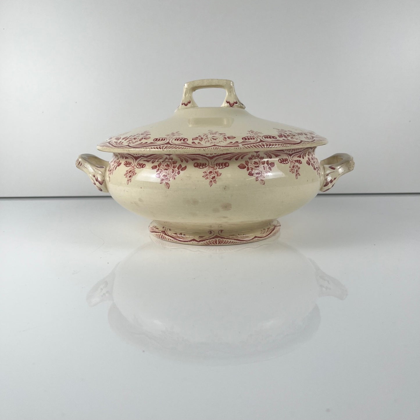 Soupière terre de fer Choisy le roi, faience d'art, H.Boulenger & cie., bordeaux , XIXeme s.