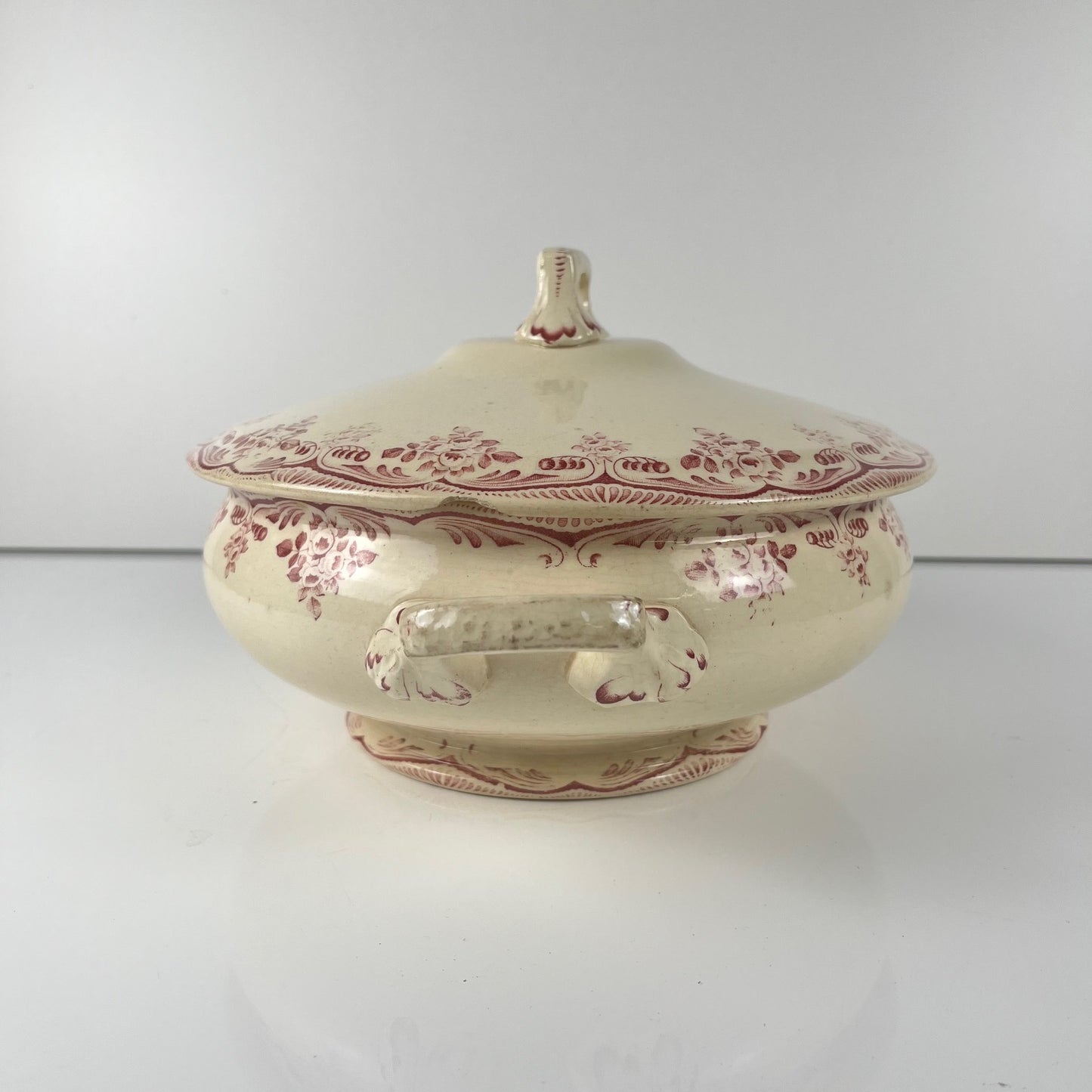 Soupière terre de fer Choisy le roi, faience d'art, H.Boulenger & cie., bordeaux , XIXeme s.