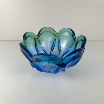 Murano glass bowl / large vide poche, flower shape, green-blue gradient, 1960s