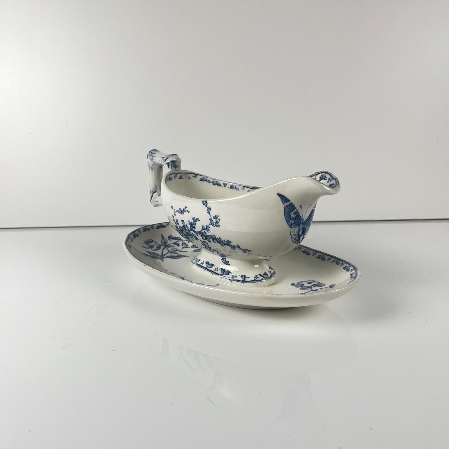 Saucière Terre de fer "Carmen",  Sarreguemines, bleu , 1875-1900