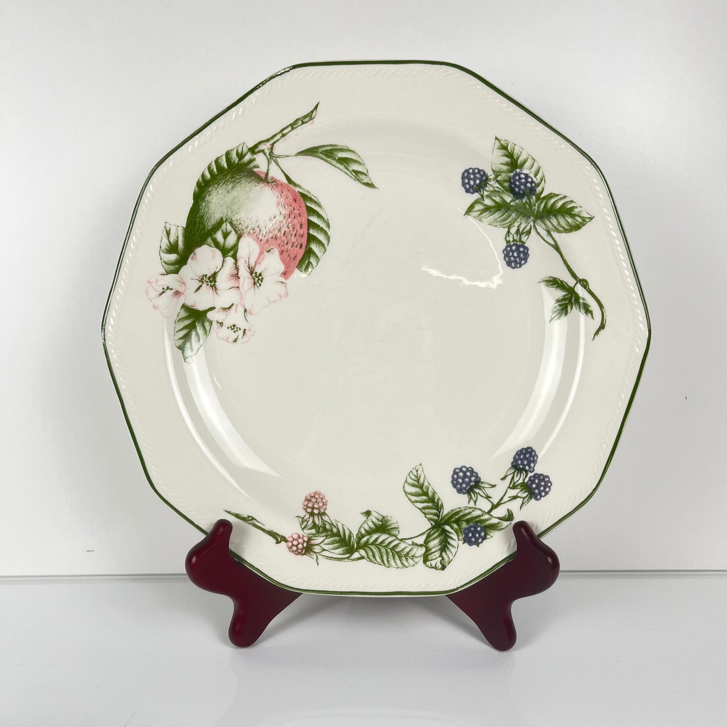 Set de 8 assiettes plates Churchill modele "Victorian Orchard", Staffordshire, Angleterre