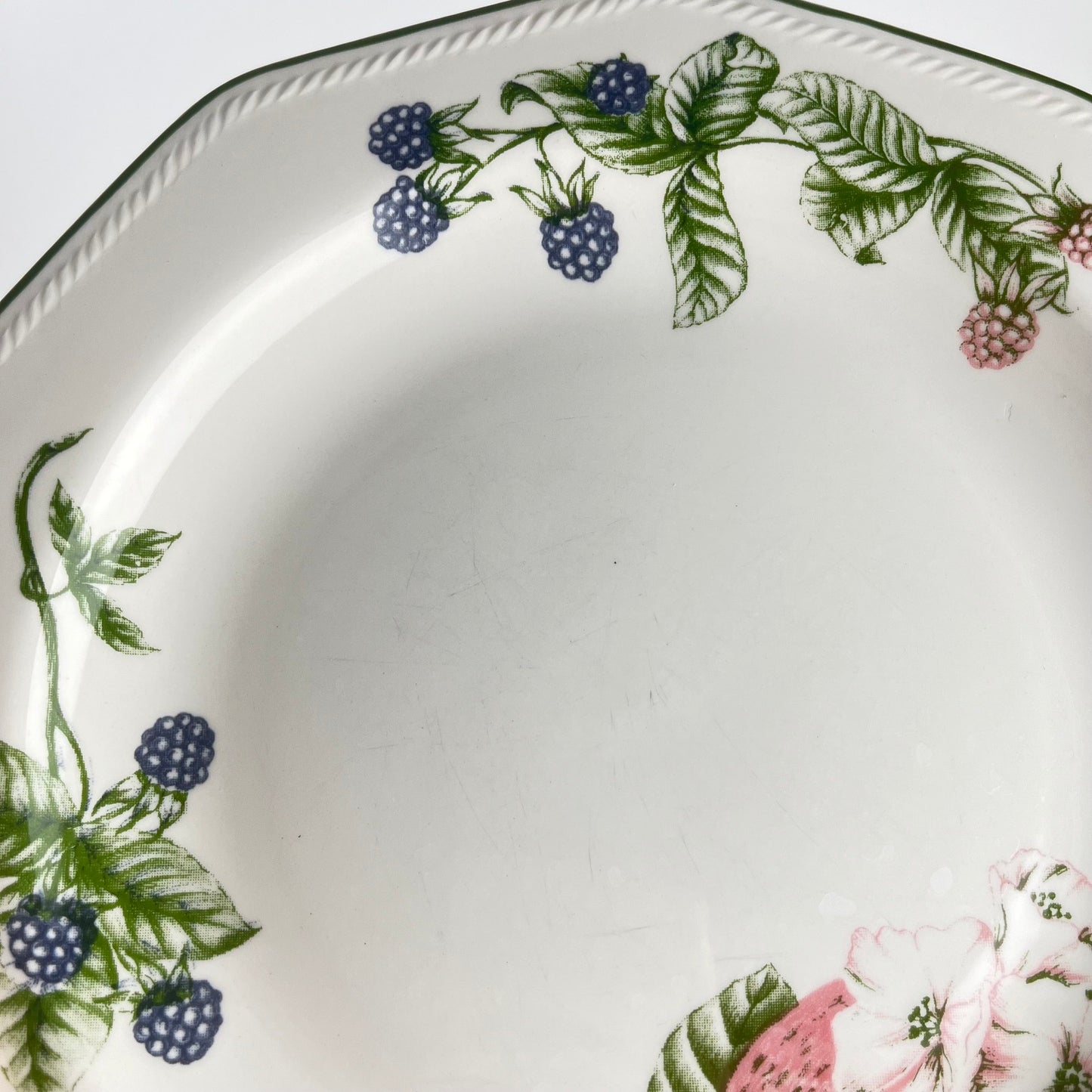 Set de 8 assiettes plates Churchill modele "Victorian Orchard", Staffordshire, Angleterre
