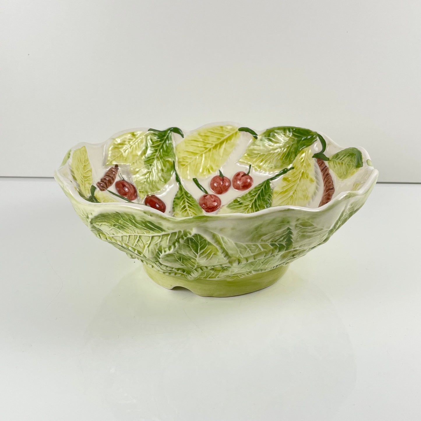 Passoire barbotine motif cerise, 1980/90