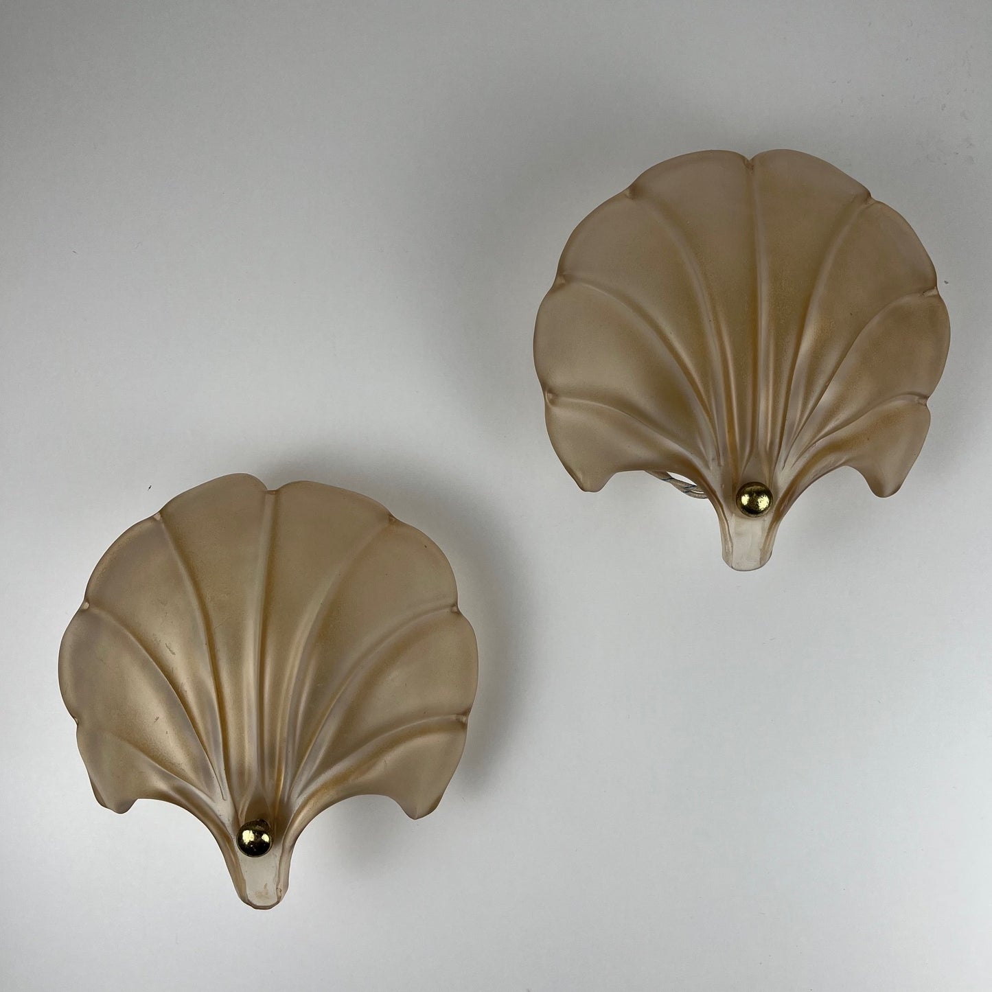 Pair of vintage shell wall lights in glass paste, Art Deco style