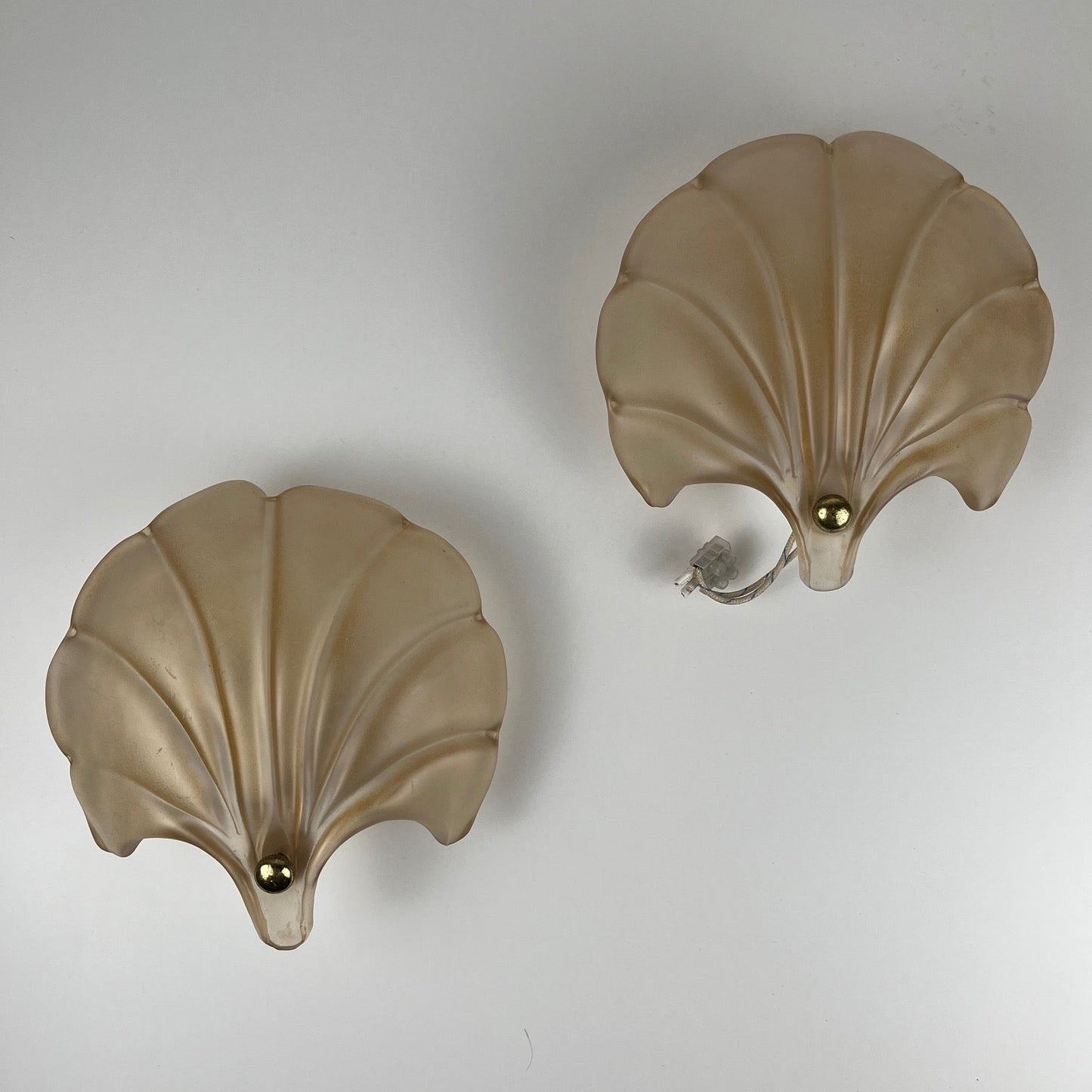 Pair of vintage shell wall lights in glass paste, Art Deco style