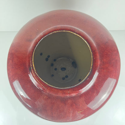 Grande jarre couverte japonaise vintage – céramique émaillée rouge sang-de-bœuf – cachet d’atelier – 49 cm