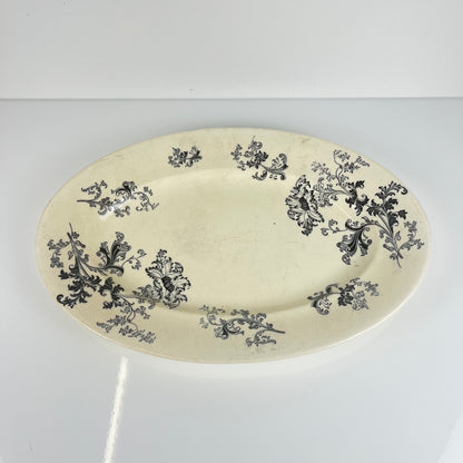 Grand plat ovale terre de fer, modele "Damas" par Sarreguemines, fin XIXe, gris-noir