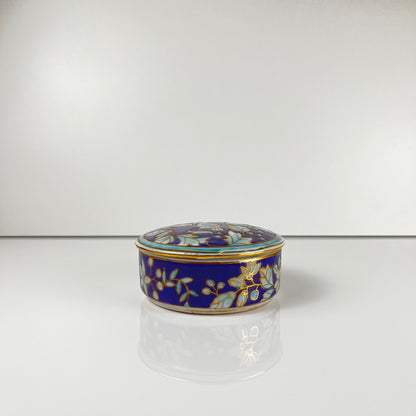 Chinese blue porcelain box with bird and flower motif, Guangxu style, 20th century