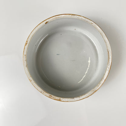 Chinese blue porcelain box with bird and flower motif, Guangxu style, 20th century